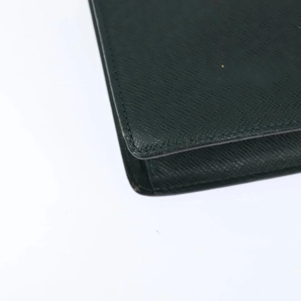 LOUIS VUITTON Taiga ServietteKourad Business Bag Epicea T16786 LV Auth bs30113